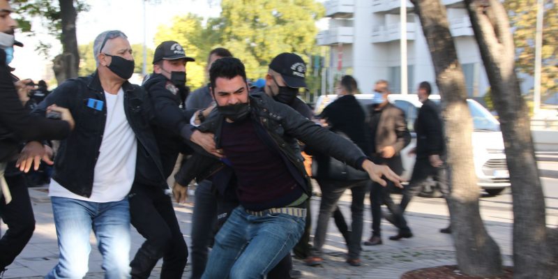 10 Ekim Anmasında gazeteciye polisten tehdit: ‘Seni dört parçaya bölerim’