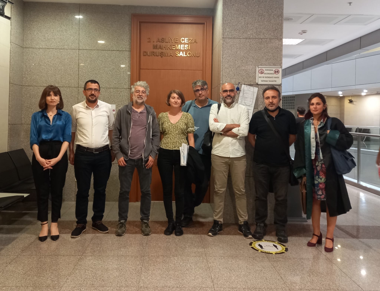 Gazeteciler hakim karşısında