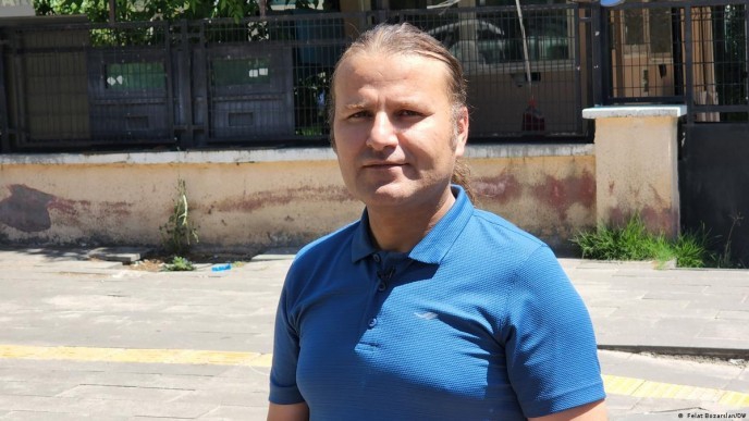 Gök, ödülünü cezaevindeki gazetecilere adadı