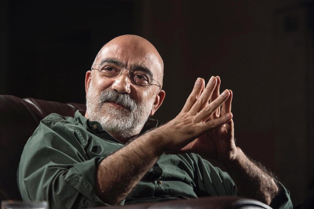 Ahmet Altan’ın ”hakaret” yargılamasına devam edildi