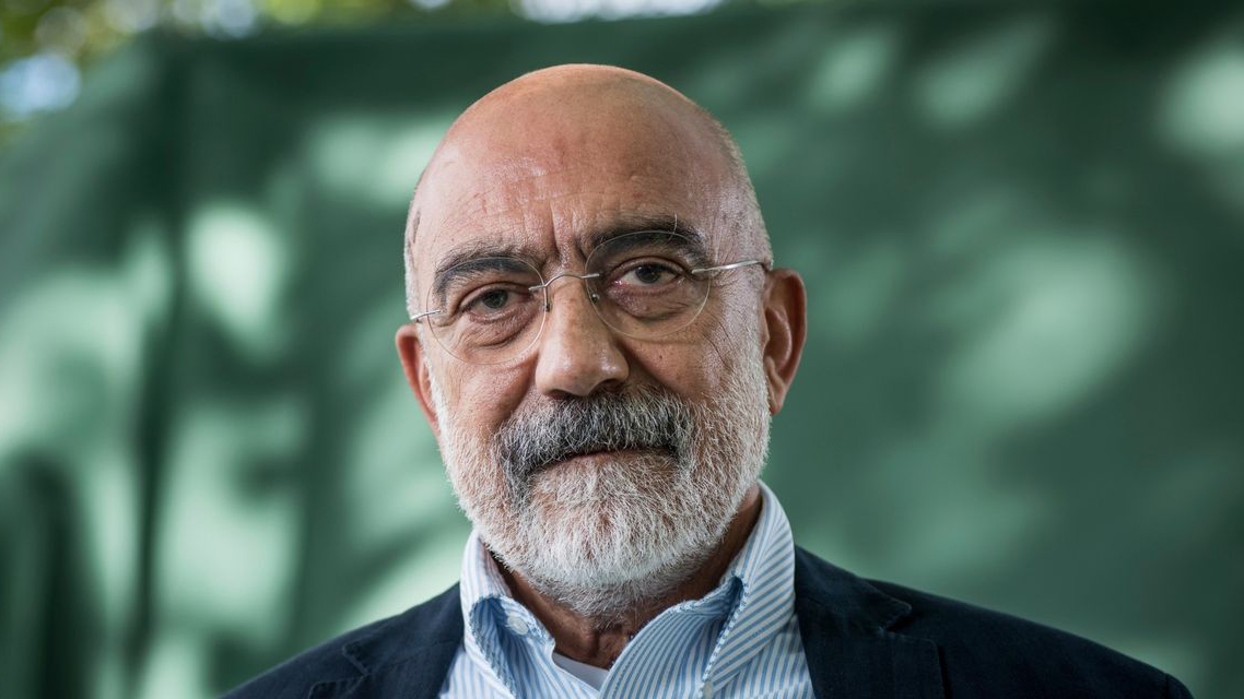 Gazeteci yazar Ahmet Altan’ın davası ertelendi