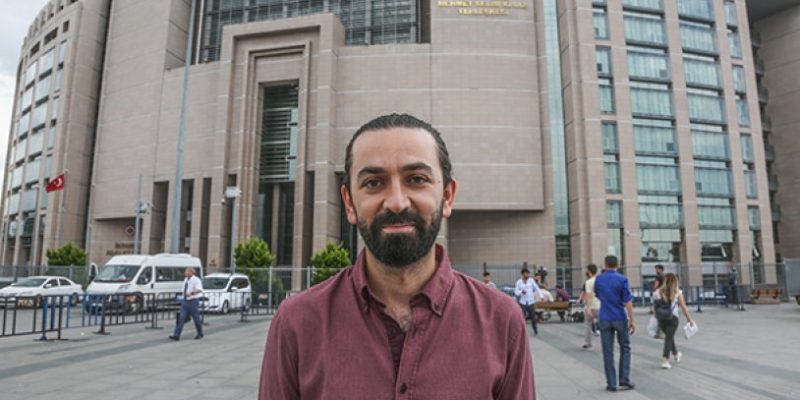 Gazeteci Ali Ergin Demirhan ‘cumhurbaşkanına hakaret’ davasında beraat etti