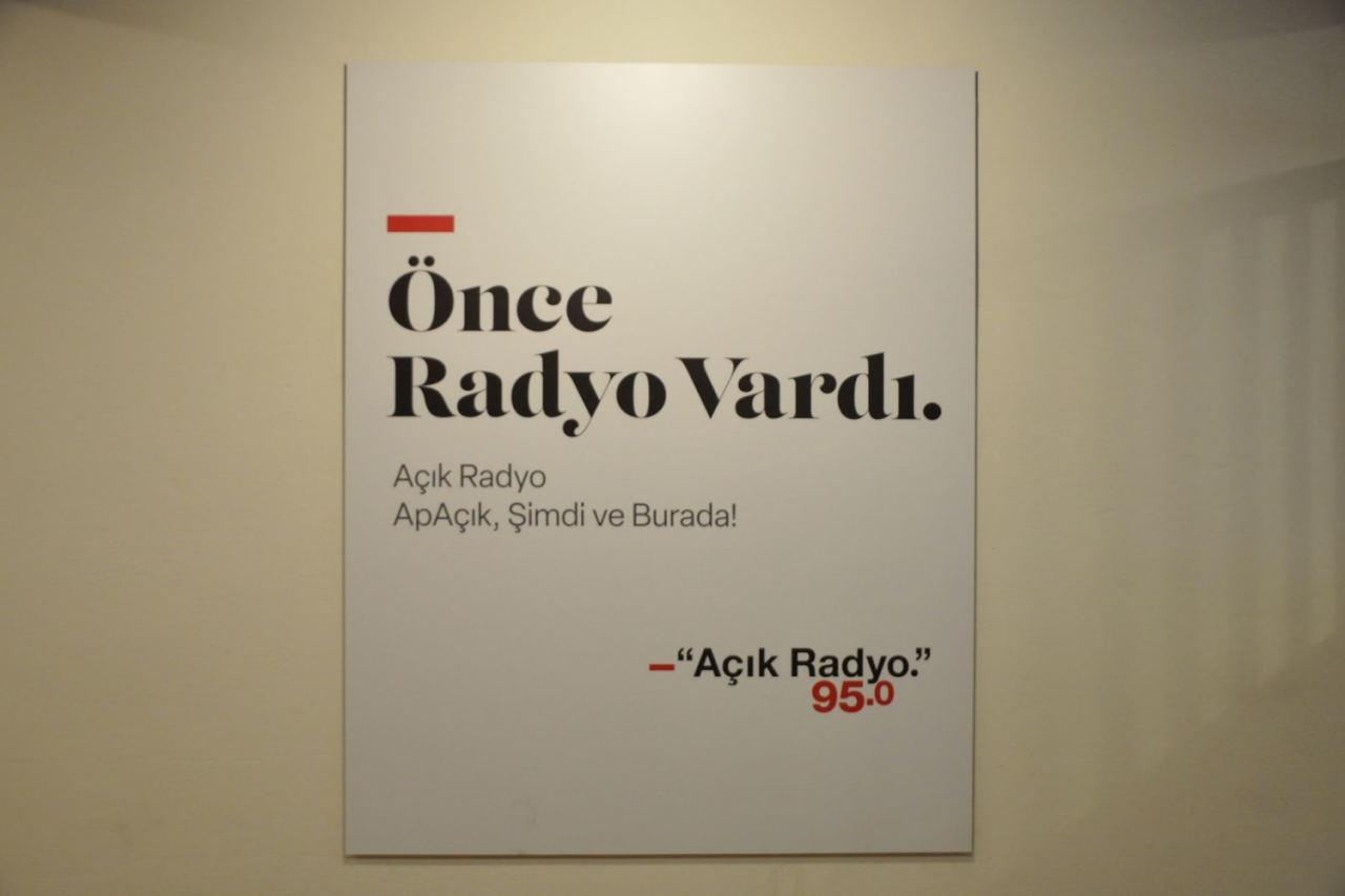 Açık Radyo, internet yayınıyla geri döndü: Apaçık Radyo