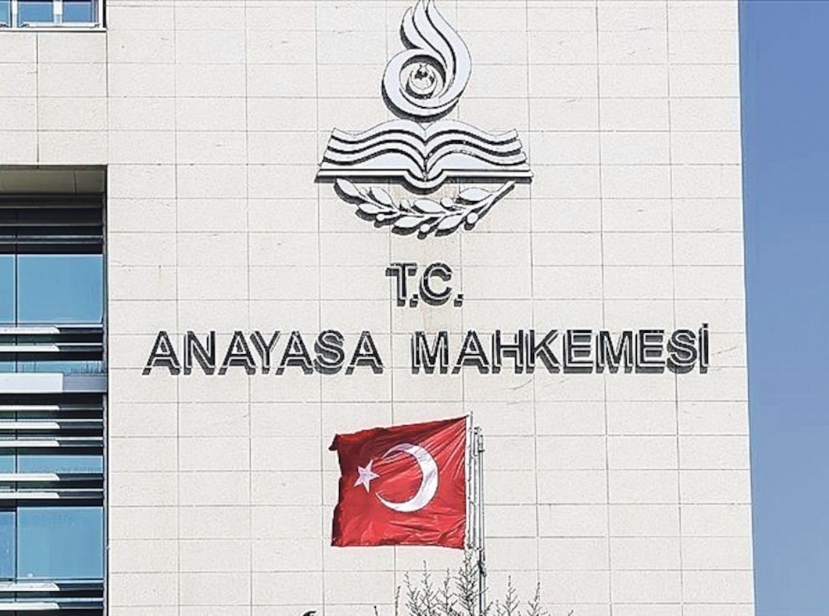 AYM, erişim engeli kararı verilmesini sağlayan maddenin iptaline hükmetti