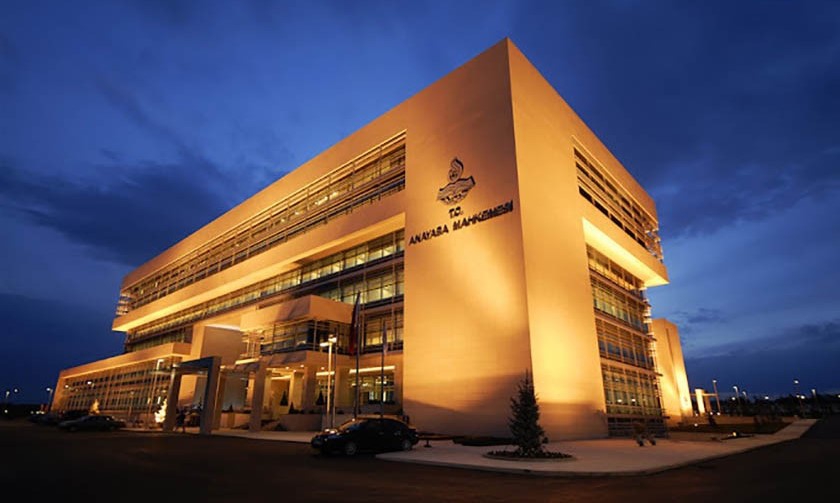 AYM, Evrensel’in ifade özgürlüğünün ihlal edildiğine karar verdi