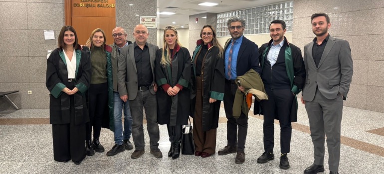 Bilirkişi davasında gazetecilerin yurt dışı yasağı kaldırıldı