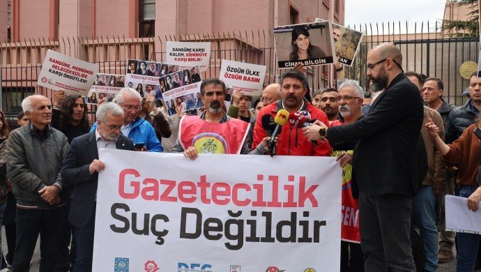 Basın örgütleri Adalet Bakanlığı önünde: Gazeteciler suç değildir