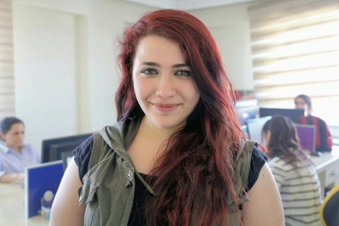 Gazeteci Canözer'in duruşması ertelendi