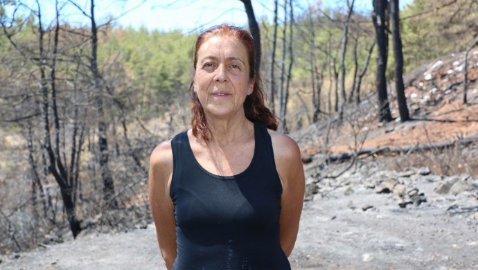 Akademisyen Üstün'e 'Özgür Gündem'le dayanışma cezası