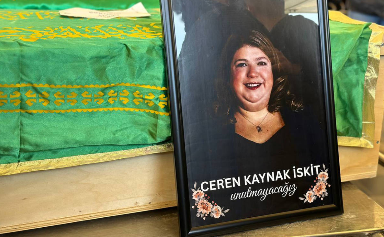 Gazeteci Ceren Kaynak İskit son yolculuğuna uğurlandı