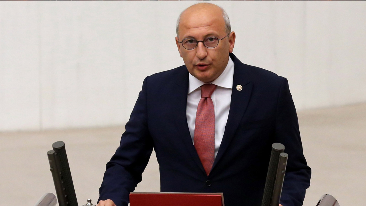 CHP'li Çakırözer: AKP'li yöneticiler basın özgürlüğüne kara bir leke bıraktı