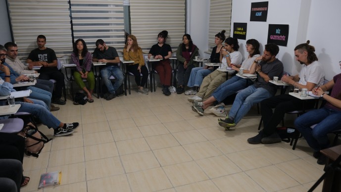 Enternasyonalist gençlerden Derneğimize ziyaret