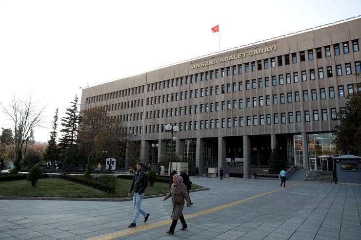 Diken’in yazıişleri müdürü ve muhabirine soruşturma