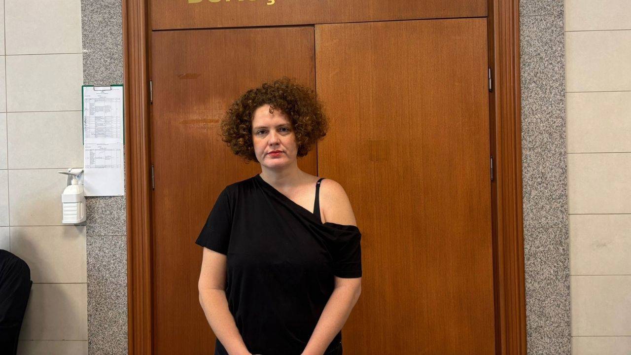 Gazeteci Elif Akgül'ün yurt dışı çıkış yasağı devam edecek!