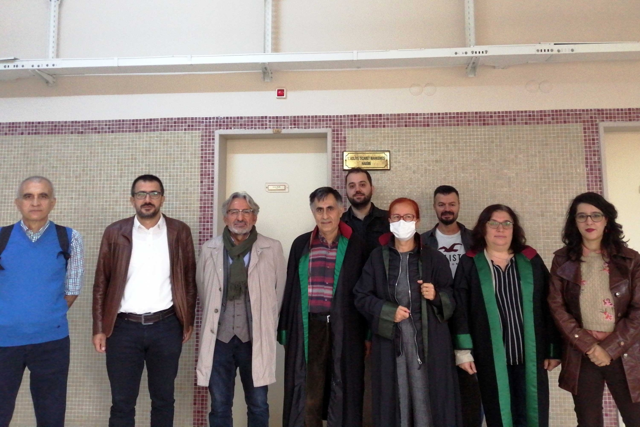 Ender İmrek'e "Cumhurbaşkanı'na hakaret" suçlamasıyla açılan dava ertelendi