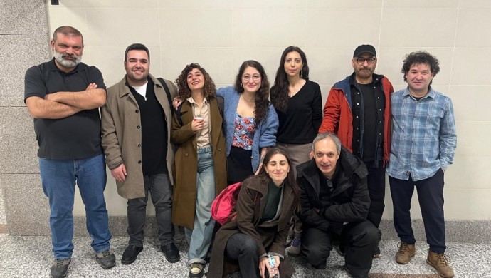 Gazeteciler aldıkları telif nedeniyle hakim karşısında