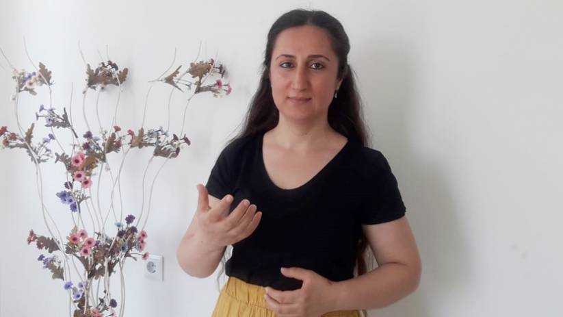 Gazeteci Roza Metina’nın duruşması ertelendi