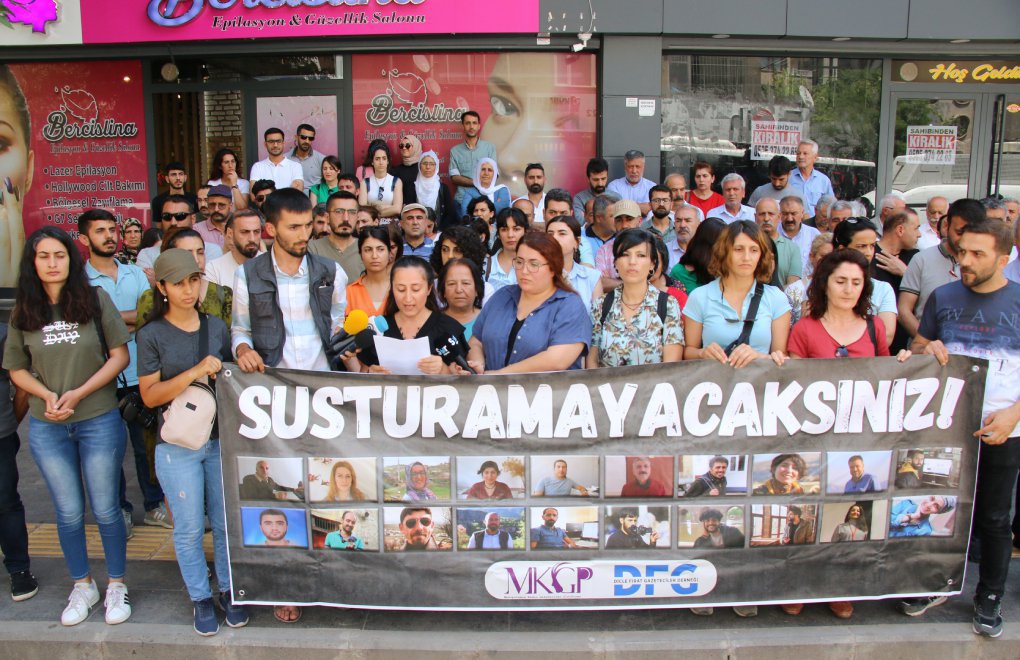 “ Hakikati dünyaya duyuran gazeteciler hedefte”