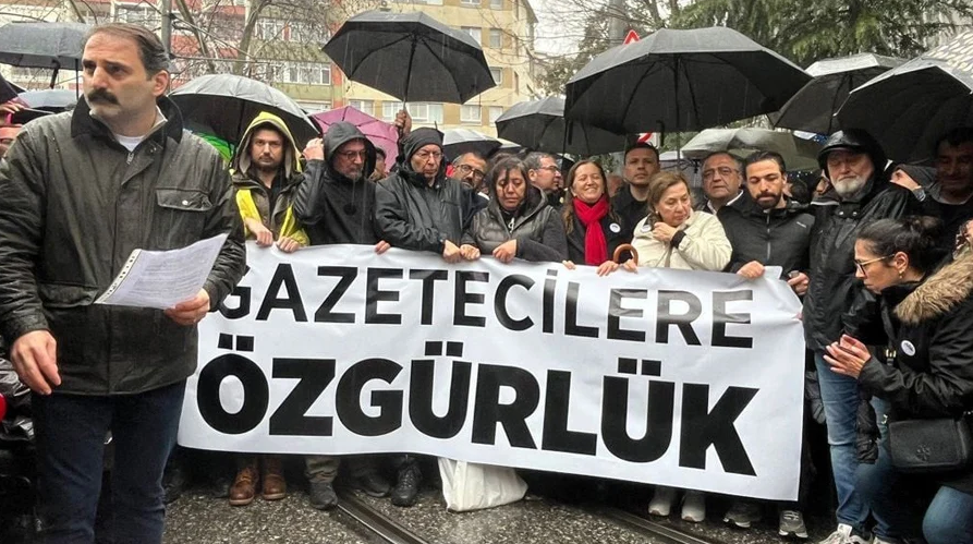Tutuklu gazeteciler için Kadıköy’de eylem