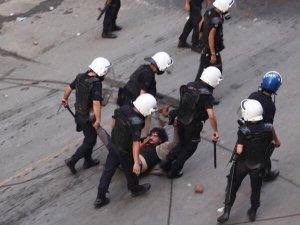 Gazeteci Gökhan Biçici'ye polis şiddeti 9 yıl sonra yargılanıyor