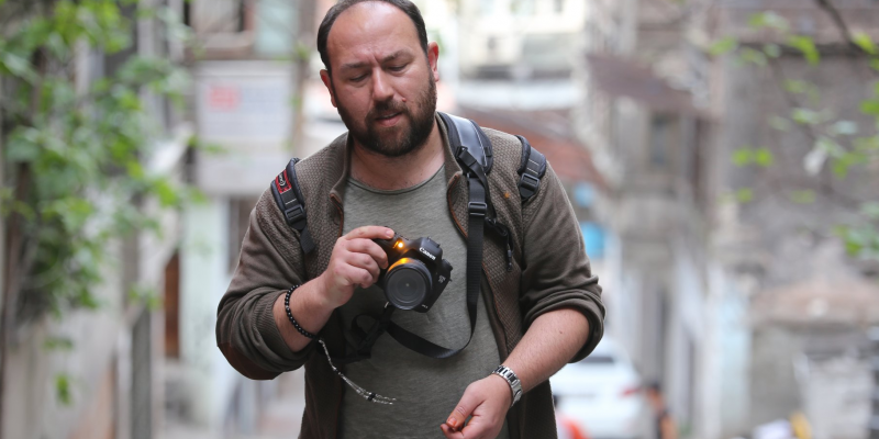 Gazeteci Hayri Tunç’a ‘halkı kin ve düşmanlığa alenen tahrik’ suçlamasıyla dava