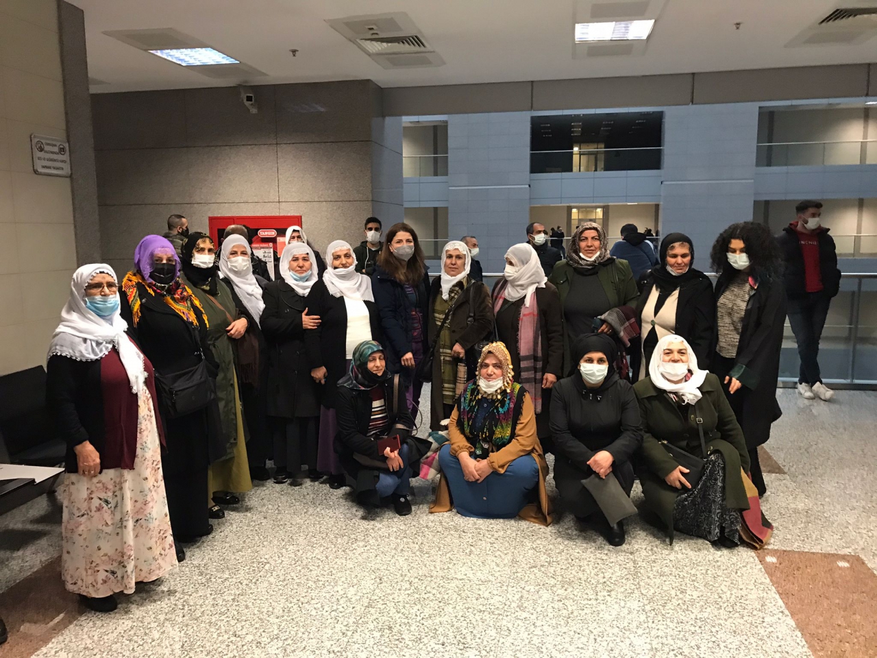 Gazeteciler Tuncçelik ve Çoşkun'un davası ertelendi