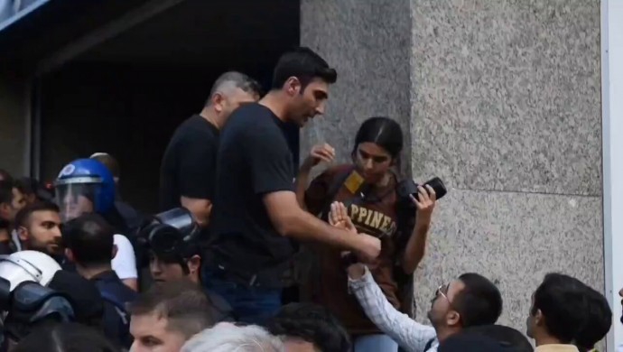Kadın gazetecilere polis şiddetine takipsizlik