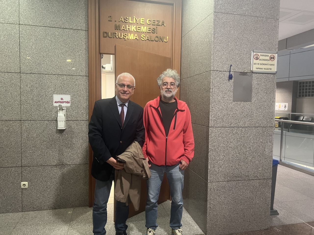 Merdan Yanardağ ‘cumhurbaşkanına hakaret’ten beraat etti