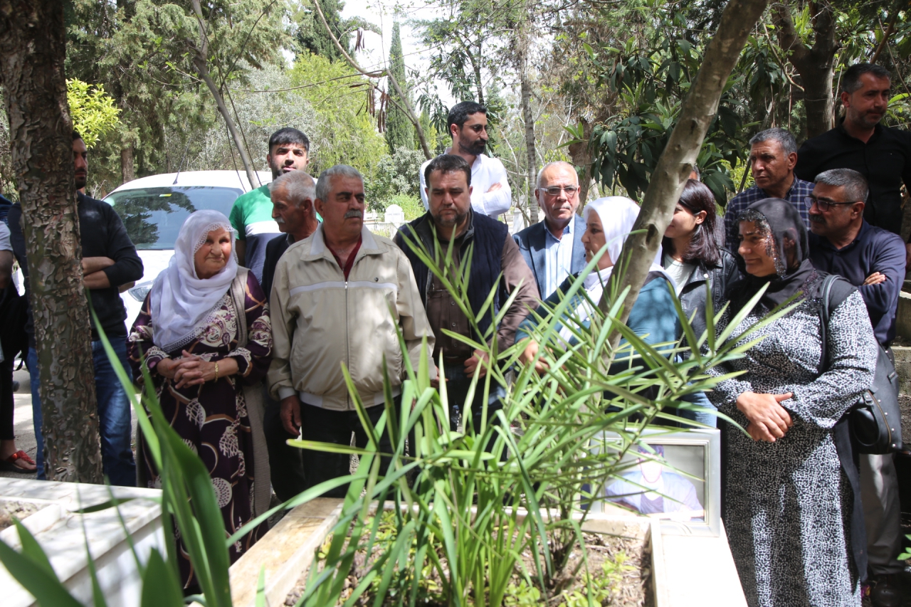 Gazeteci Alataş mezarı başında anıldı