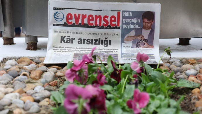 Metin Göktepe mezarı başında anıldı