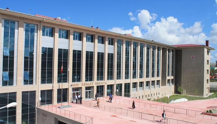 Savcı, gazete dağıtıcıları Tunçdemir ve Duman için ceza istedi