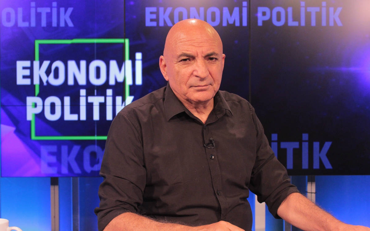Mustafa Sönmez, beşinci kez ‘Cumhurbaşkanına hakaretten’ yargılandı, beşinci kez beraat etti