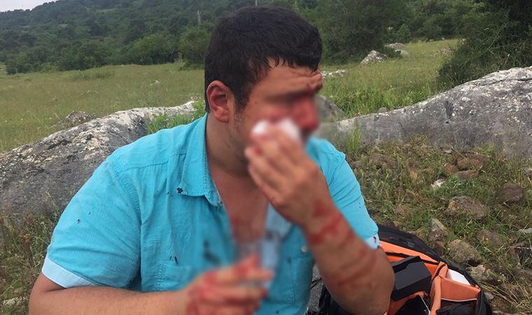 İyi Partili Türkkan'ın çiftliğinde yıkımı takip eden İHA muhabiri saldırıya uğradı