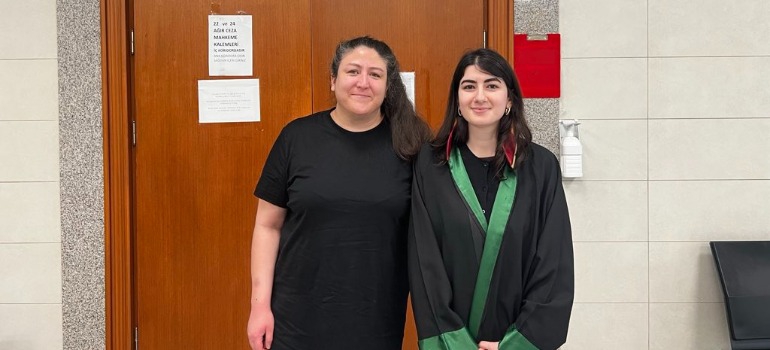 Gazeteci Neşe İdil, yeniden hakim karşısına çıktı