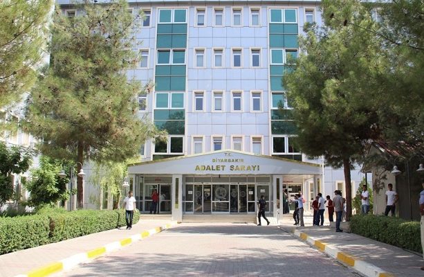 Mahkeme, Akoğlu hakkındaki soruşturmanın tamamlanmasını istedi