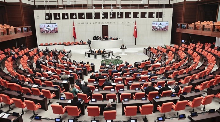 'Sansür yasası' Meclis'te: İlk iki madde kabul edildi