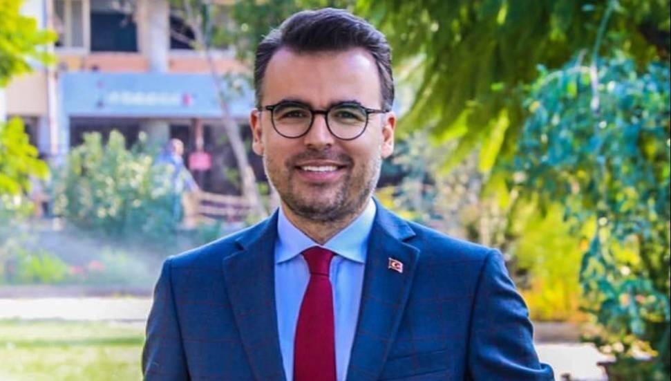 TRT Lefkoşa Temsilcisi Sefa Karahasan ‘sahte diploma’ nedeniyle tutuklandı