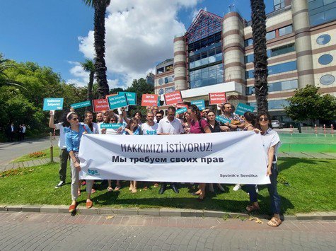 Sputnik'te gazeteciler adım adım greve gidiyor