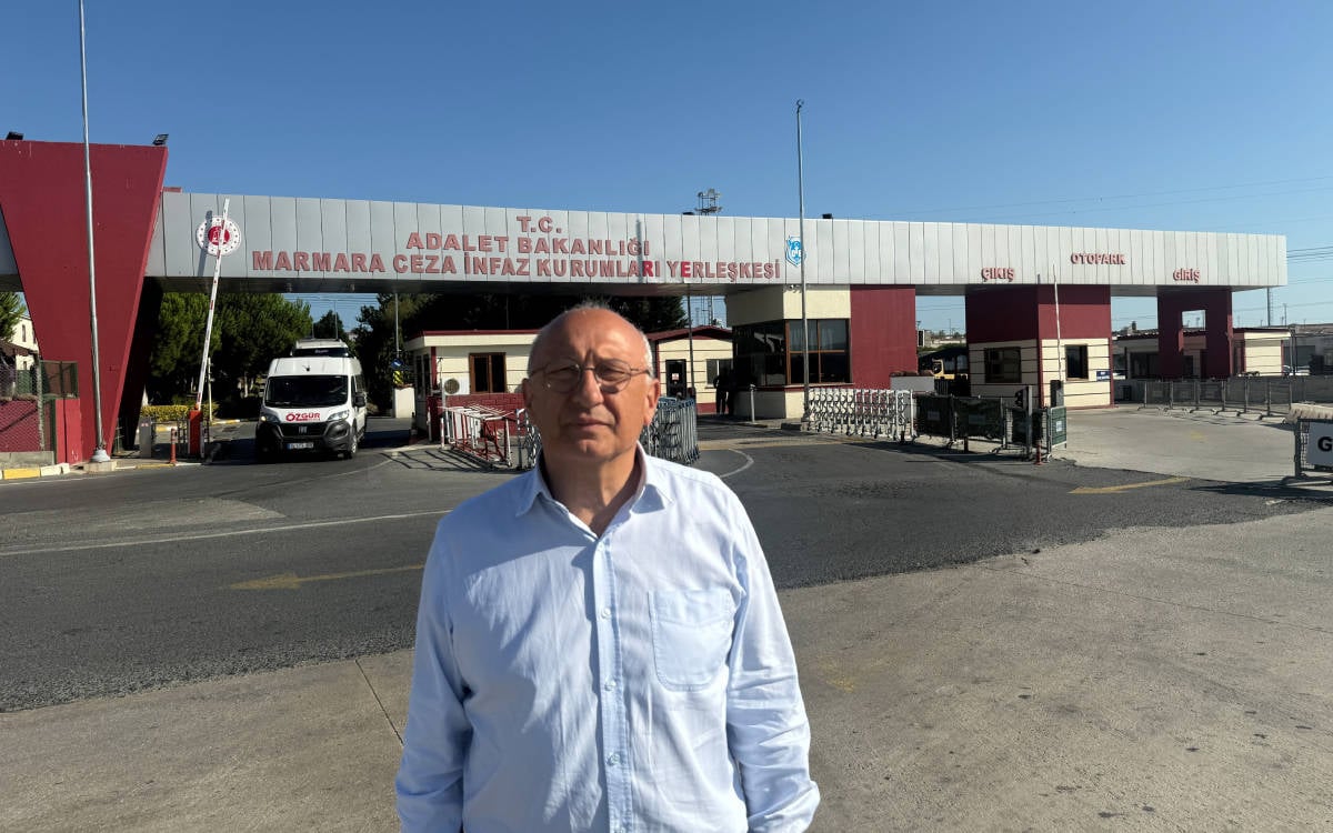 Utku Çakırözer Altaylı, Karabay ve Akdeniz’i ziyaret etti