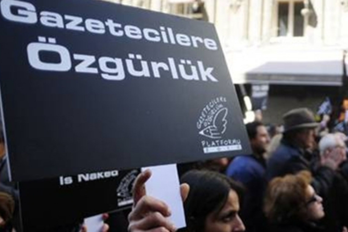 Yedi gazeteci hakkında dava açıldı