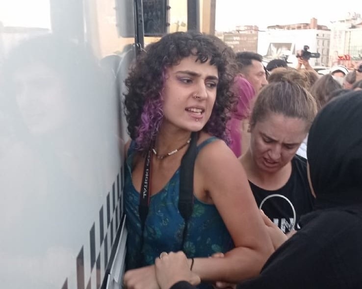 Gazeteci Zilan Azad’ı darp eden kolluk görevlileri hakkında suç duyurusu