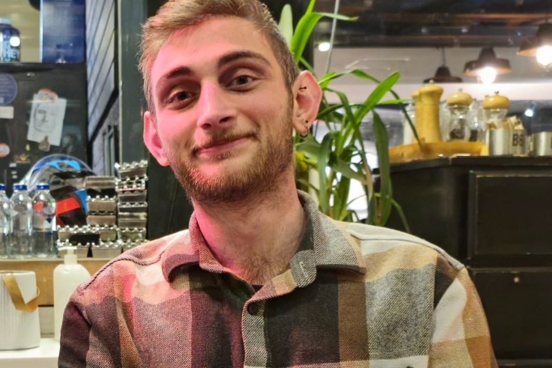 Haber takibindeki gazeteciye "dağılmama" davası